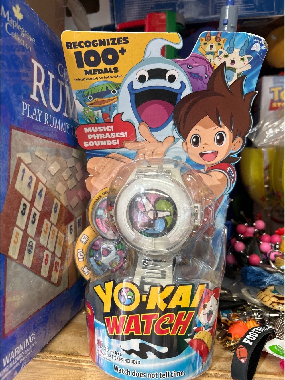 Yo-Kai Watch Kids' Toy Watch with Summoning Sound Effects and Yo-Kai Medals